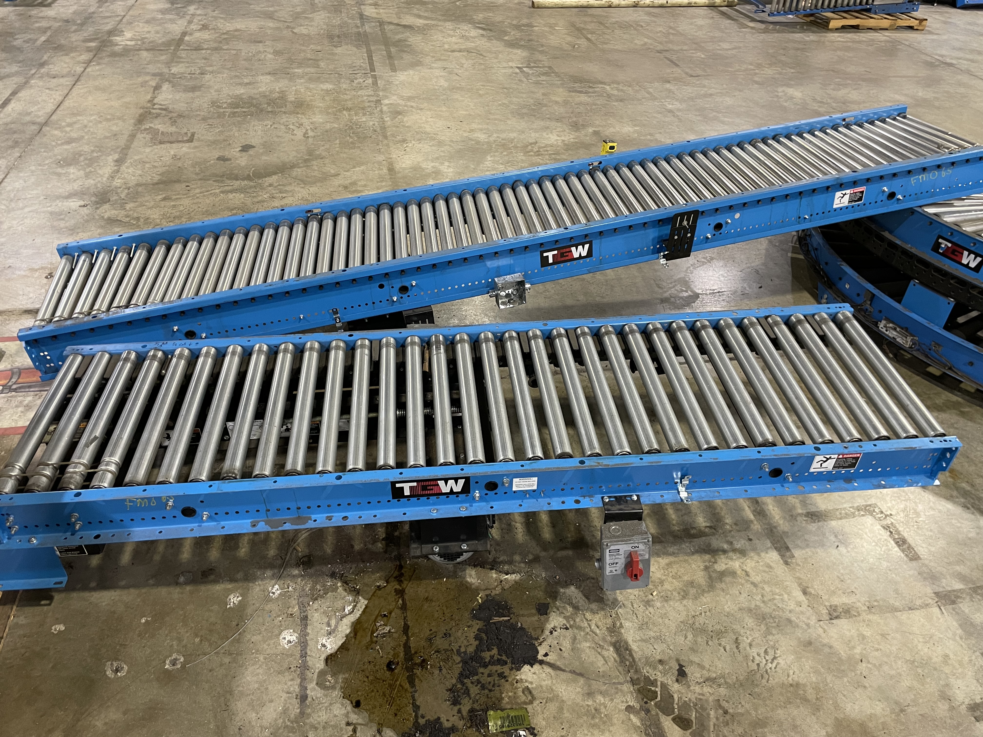 TGW 1118512 Roller Conveyer set, Width: 22", Length: 41' (2x6' a